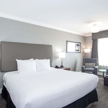Sandman Hotel Saskatoon Exterior photo