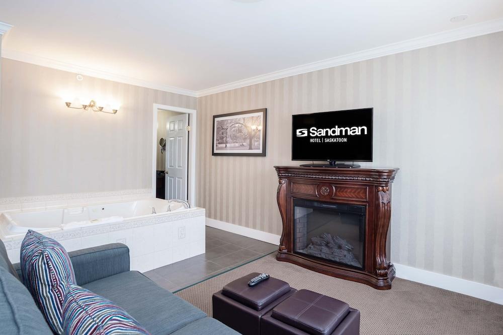 Sandman Hotel Saskatoon Exterior photo